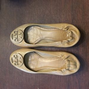 Tory Burch Shiny Brown Leather flats